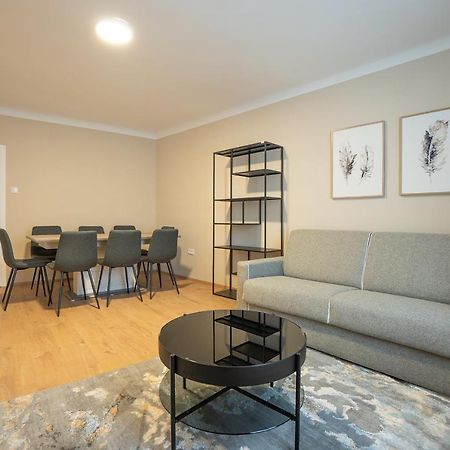 A 2-Bedroom Apartment With A King-Size Bed And A Balcony Is Located Just A 15-Minute Walk From Stephansplatz. Vídeň Exteriér fotografie
