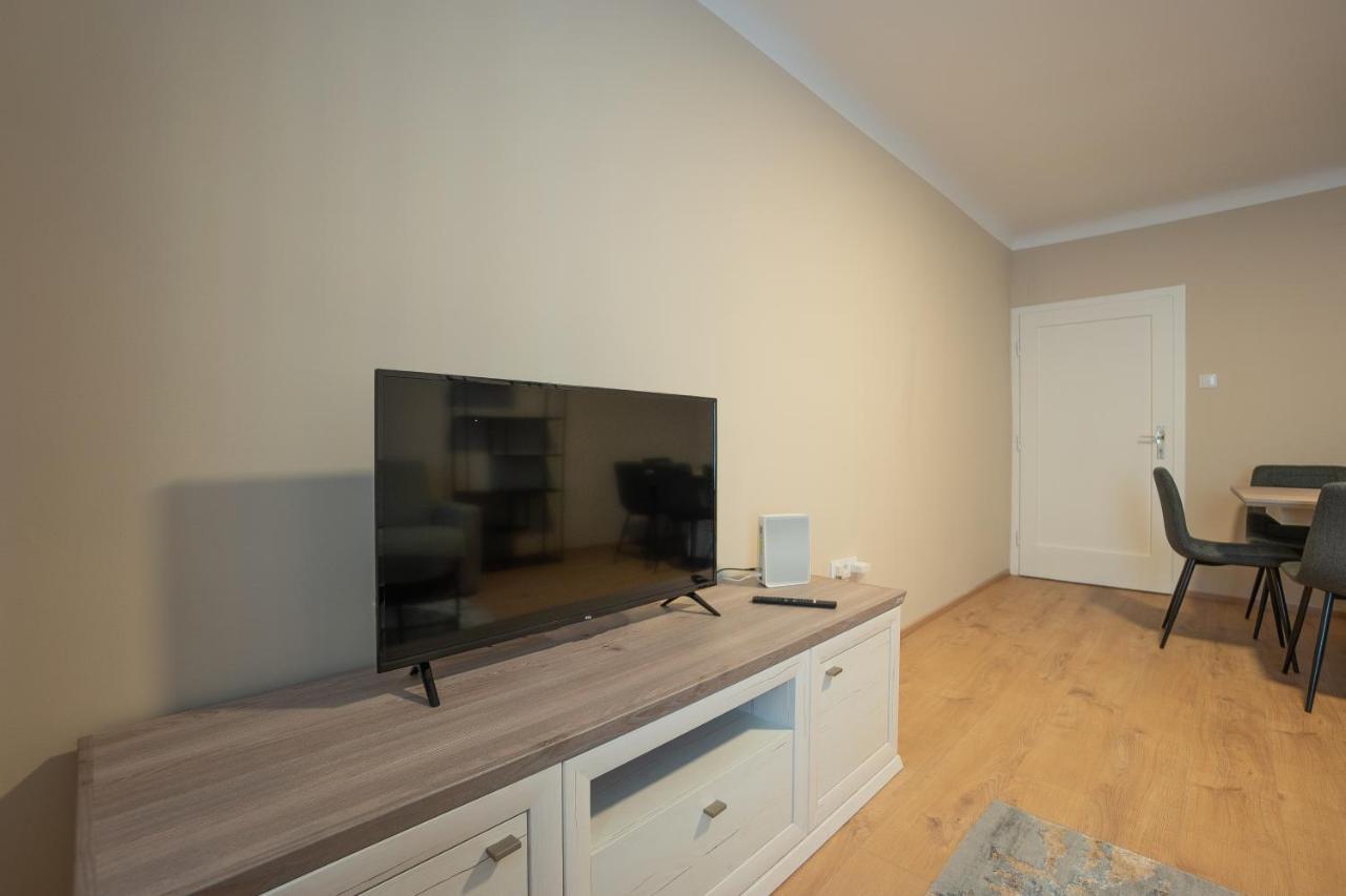A 2-Bedroom Apartment With A King-Size Bed And A Balcony Is Located Just A 15-Minute Walk From Stephansplatz. Vídeň Exteriér fotografie