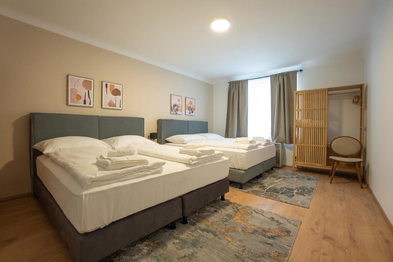 A 2-Bedroom Apartment With A King-Size Bed And A Balcony Is Located Just A 15-Minute Walk From Stephansplatz. Vídeň Exteriér fotografie