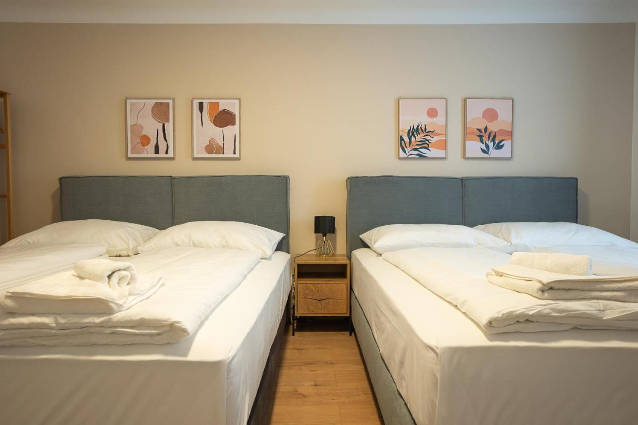 A 2-Bedroom Apartment With A King-Size Bed And A Balcony Is Located Just A 15-Minute Walk From Stephansplatz. Vídeň Exteriér fotografie