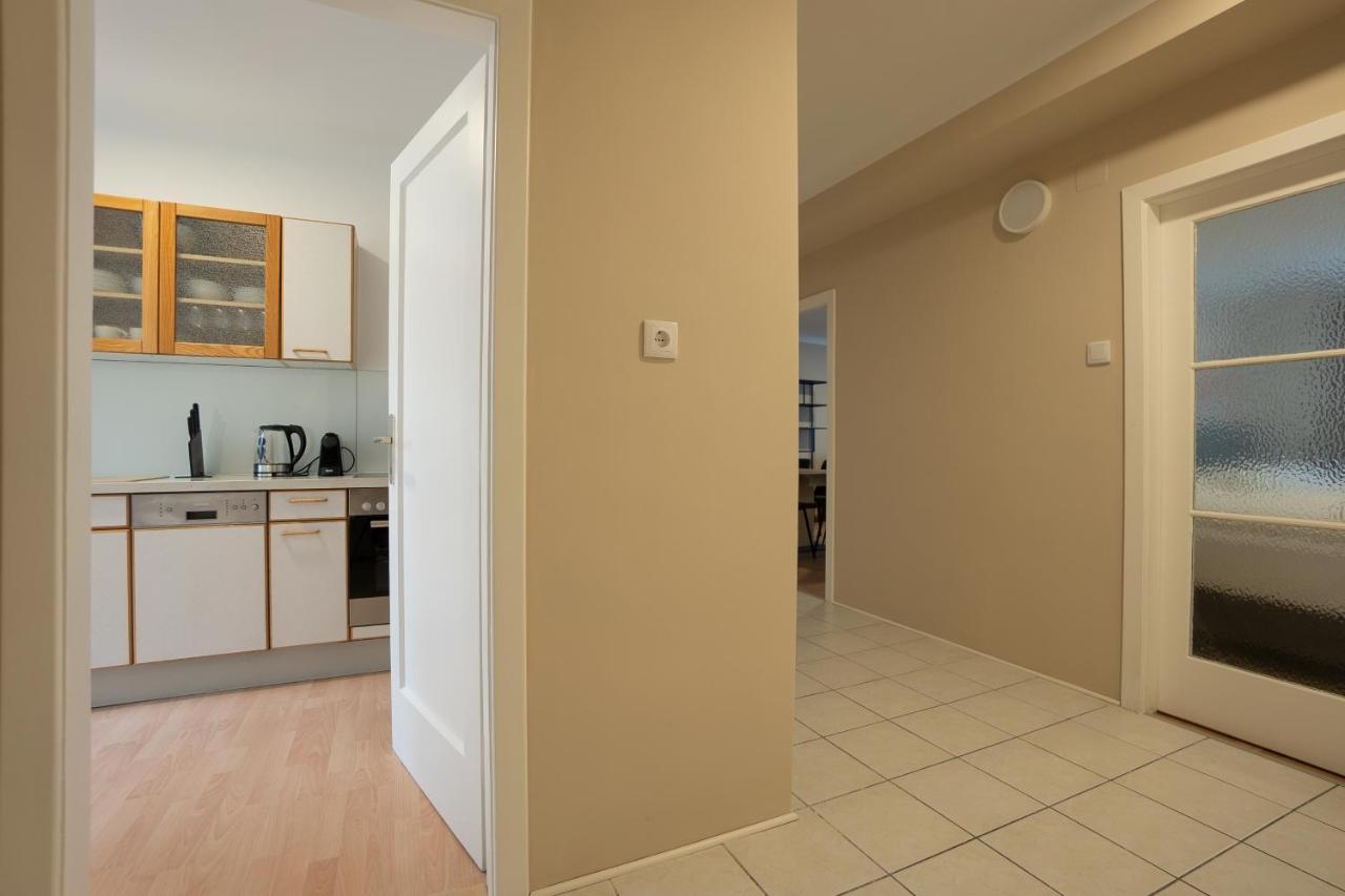 A 2-Bedroom Apartment With A King-Size Bed And A Balcony Is Located Just A 15-Minute Walk From Stephansplatz. Vídeň Exteriér fotografie